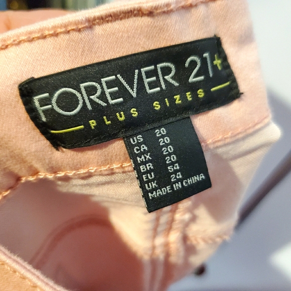 Forever 21 Plus Skinny Denim Pant - Picture 5 of 5
